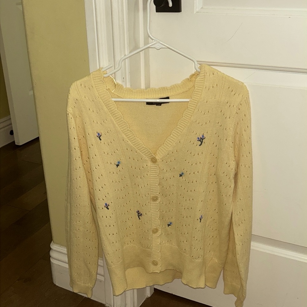 Adorable Flower Cardigan